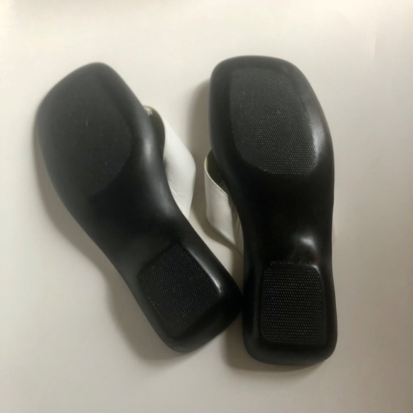 NEW! WOT White Leather Unisa sandal Flip-Flops - Picture 8 of 10